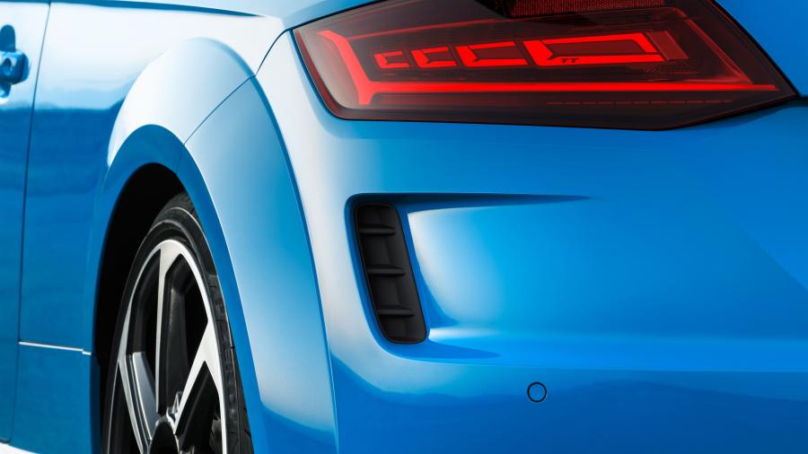 Детали экстерьера Audi TT RS Coupe (8S) 2019 года  (WW) (фото 39 из 62)